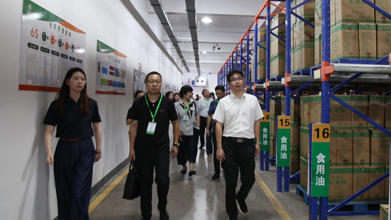 嘉興經(jīng)開區(qū)智慧城市公司董事長(zhǎng)程峰調(diào)研浙農(nóng)華盛