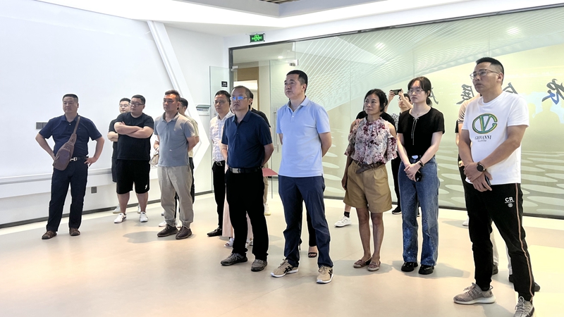 衢州市發(fā)改委黨委委員、對(duì)口辦副主任陳齊禮到浙江農(nóng)合考察消費(fèi)幫扶工作